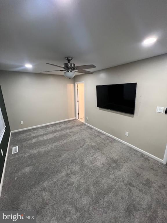 Building Photo - 7049 Palamar Turn