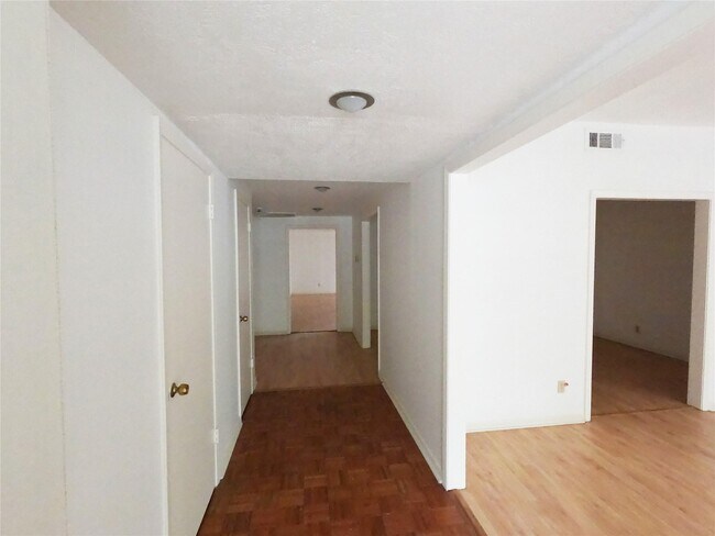 Foto del edificio - 5231 Beechnut St