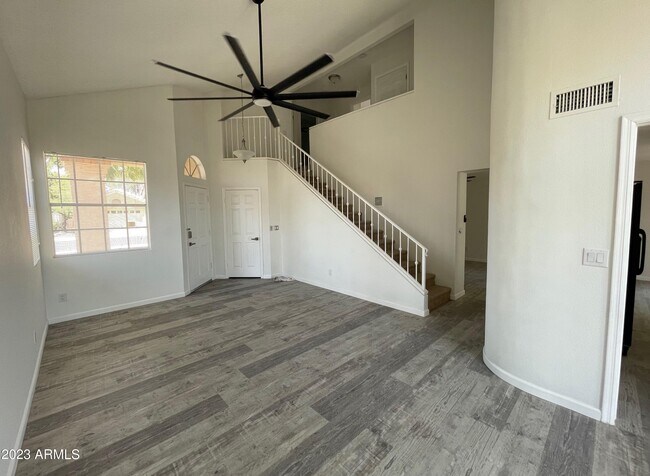 Foto del edificio - 4123 E Muirwood Dr