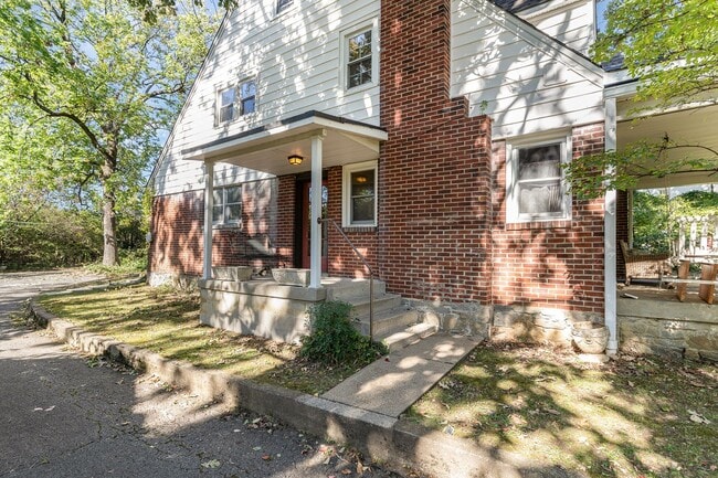 Photo - Green Hills Apartment for Rent!