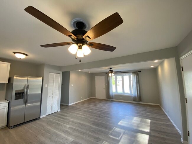 Foto del edificio - 12814 E Playfield Dr