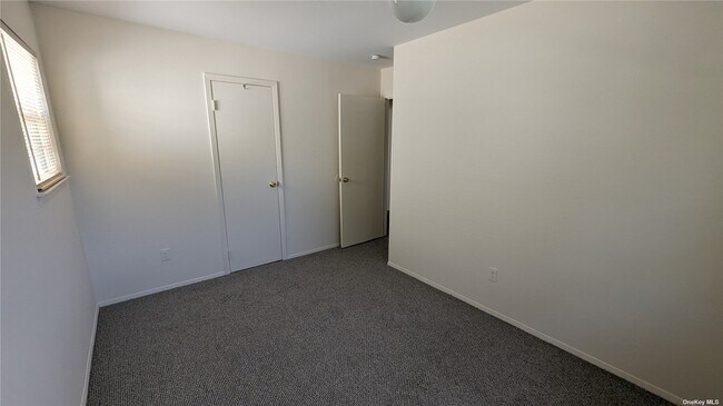 Building Photo - 51 Vondran St