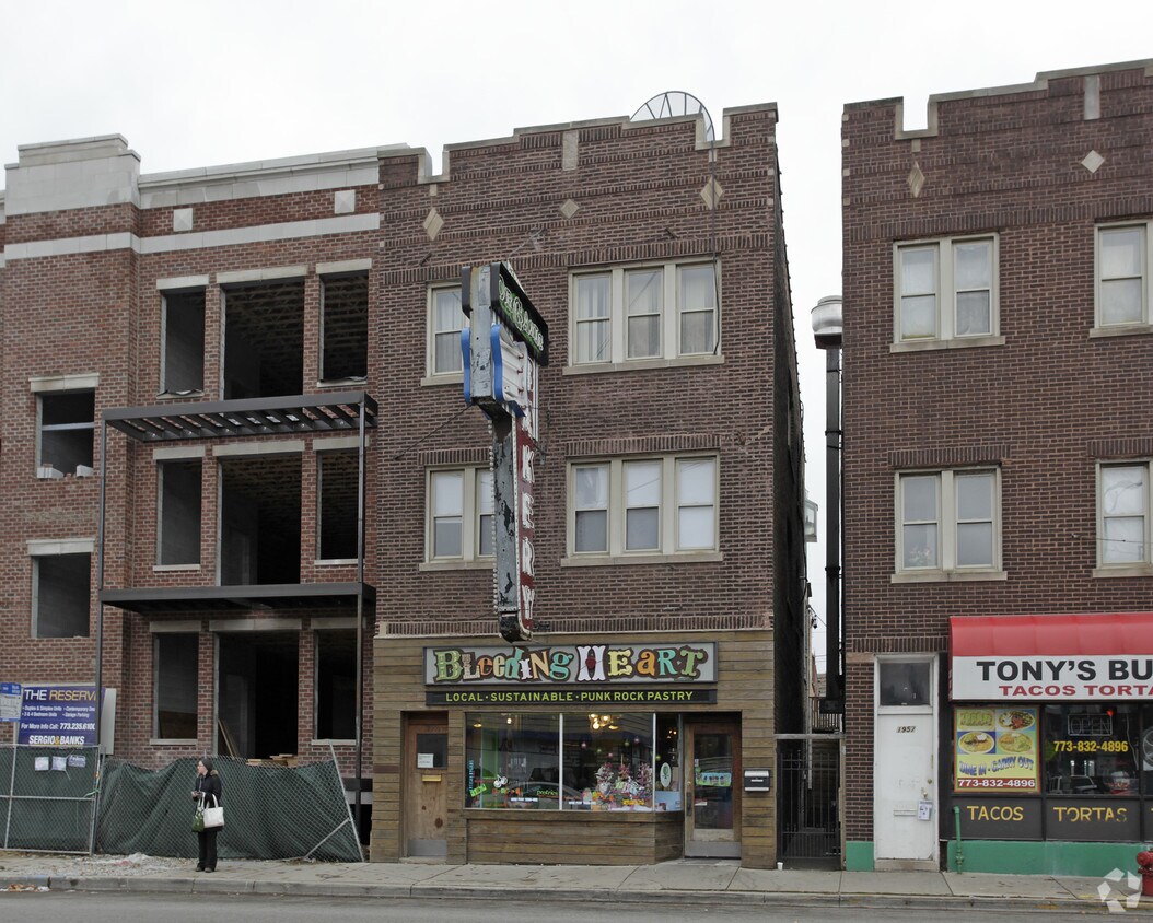 Primary Photo - 1955 W Belmont Ave