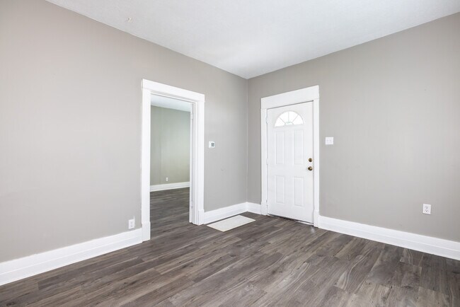 Building Photo - 3431 Vetter Ave