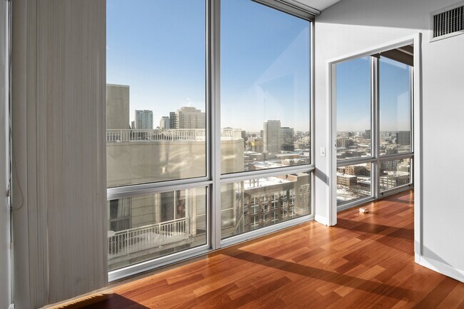 Foto del edificio - 653 N Kingsbury St