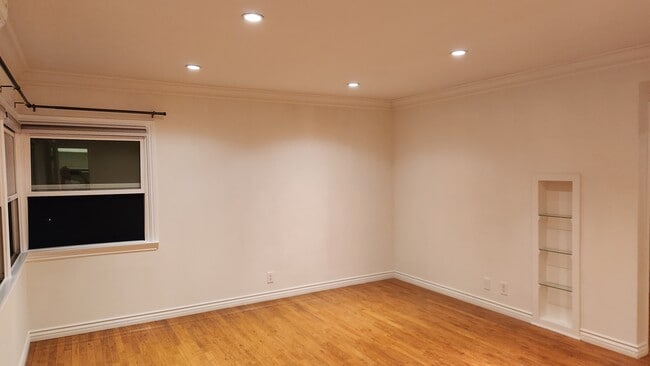 Building Photo - 10641 Whipple St