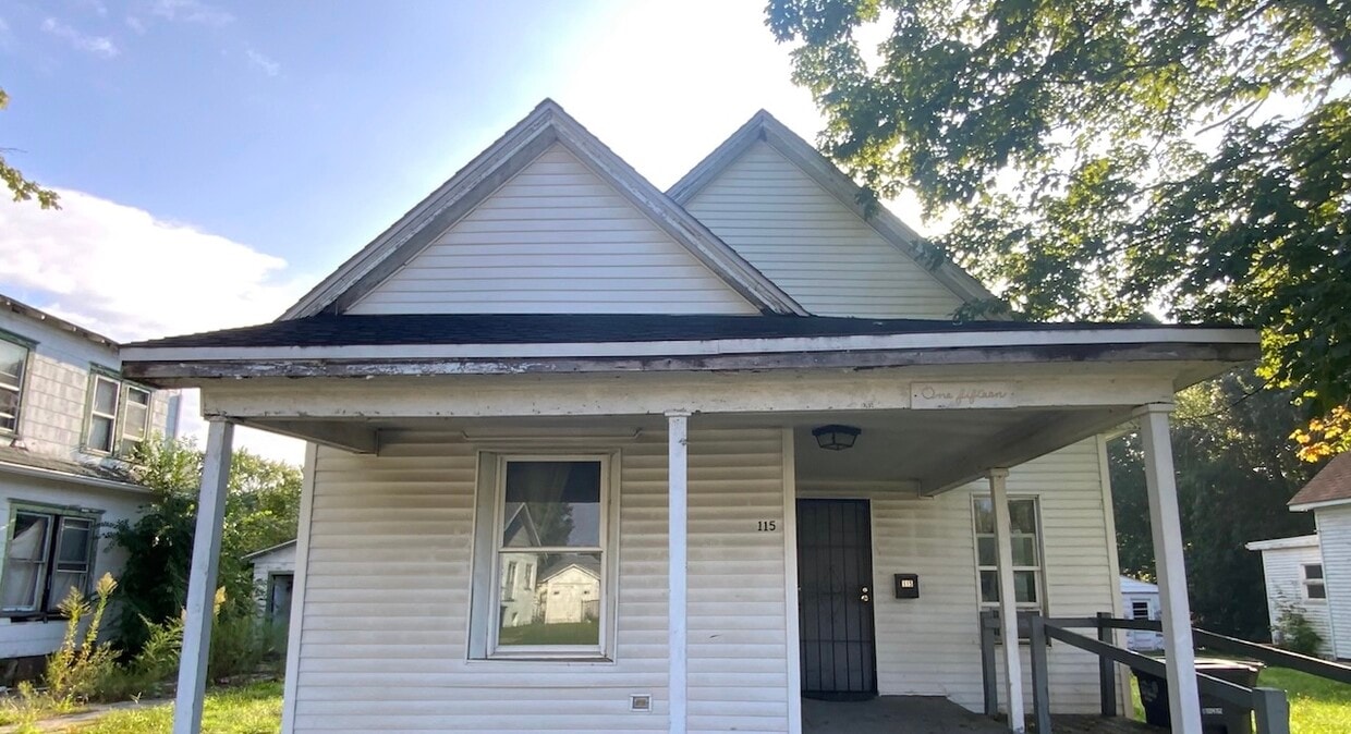 Primary Photo - 115 State St N