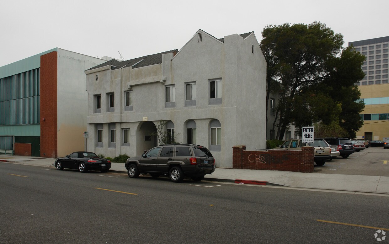 Foto principal - 111 N Louise St
