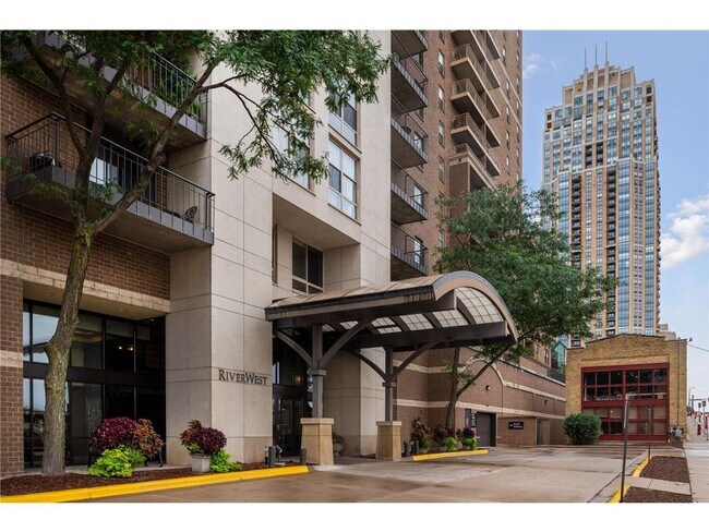 Foto del edificio - 401 S 1st St