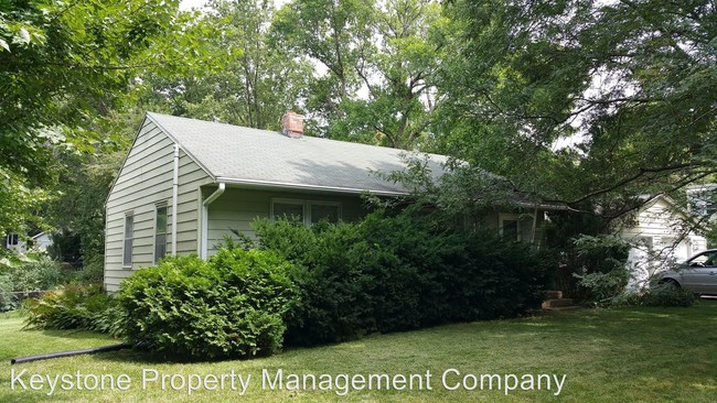 Building Photo - 1830 B St
