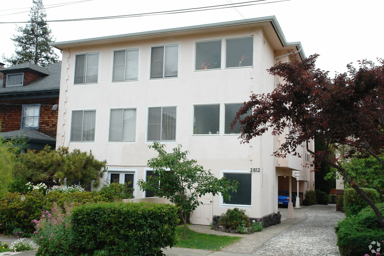 Primary Photo - 2812 Hillegass Ave