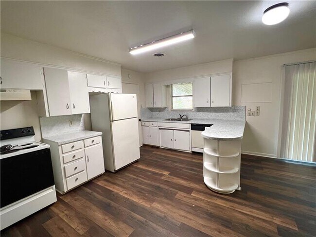 Building Photo - 2507 Mears Dr