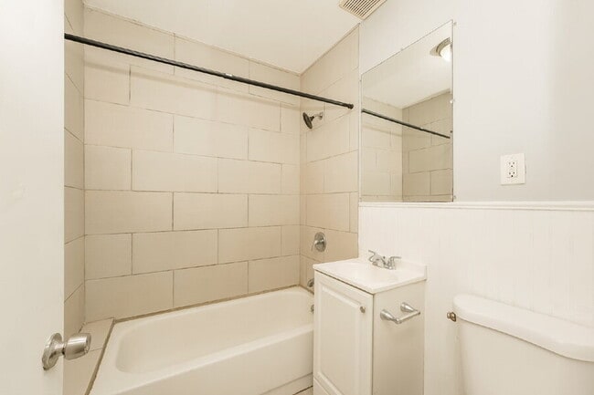 Foto del edificio - 3870 W 19th St