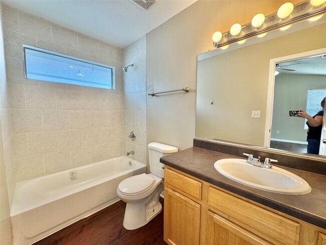 Foto del edificio - 10618 Pine Landing Dr