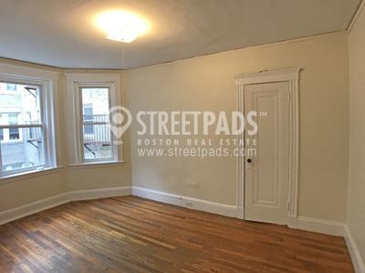 Foto del edificio - bedroom in Boston MA 02215