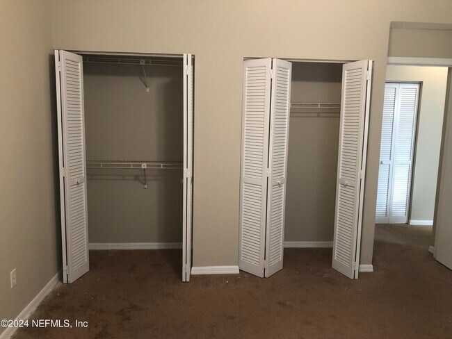 Building Photo - 2124 Sea Hawk Dr