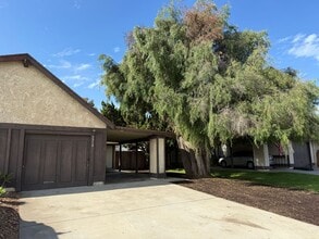 Building Photo - 5318 Hidalgo St