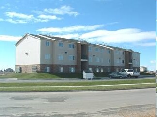 Foto principal - Cougar Court Apartments