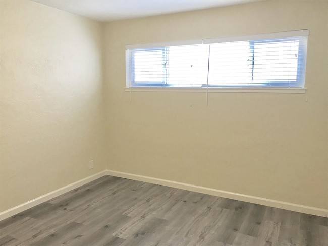 Building Photo - 1609 Alum Rock Ave
