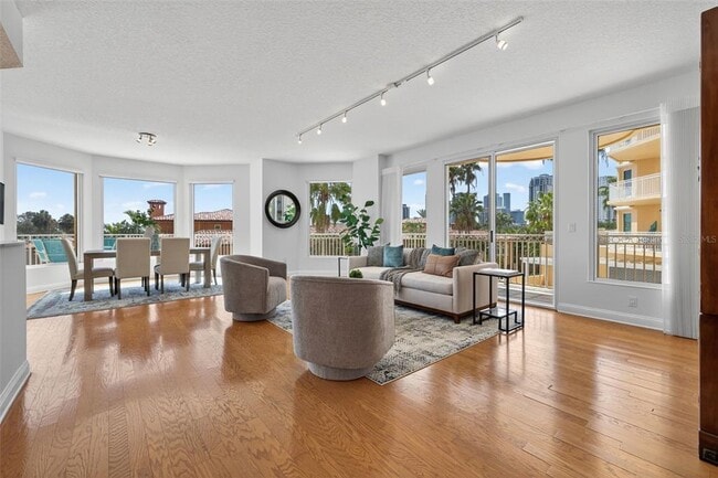 Foto del edificio - 555 5th Ave NE