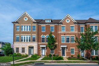 Building Photo - 20649 Duxbury Terrace