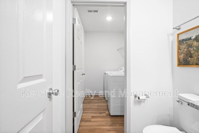 Foto del edificio - 929 Center Rd