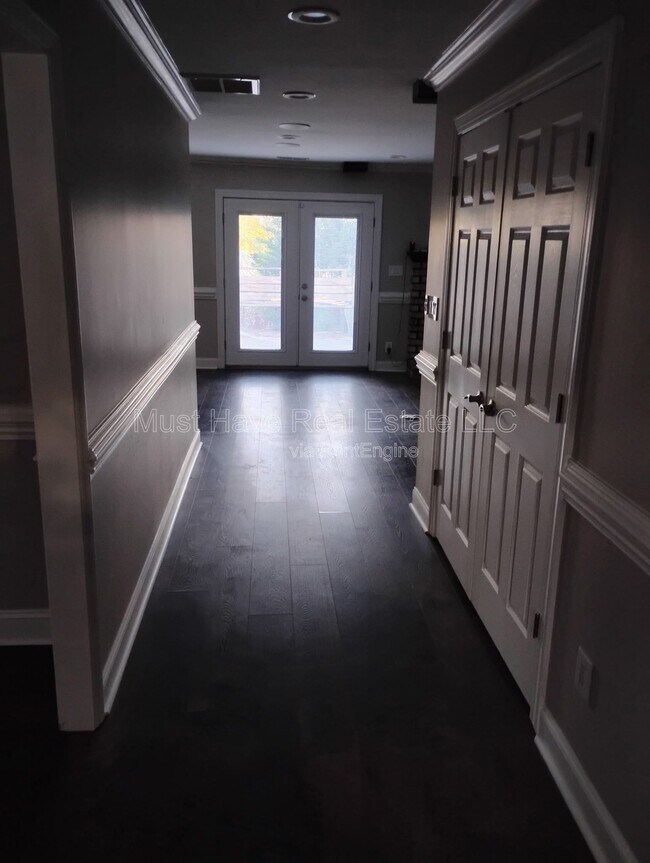 Foto del edificio - 8119 Kerrybrook Cir