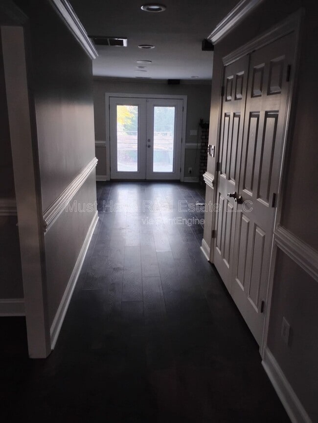 Building Photo - 8119 Kerrybrook Cir