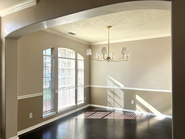 Building Photo - 11007 Collingswood Dr