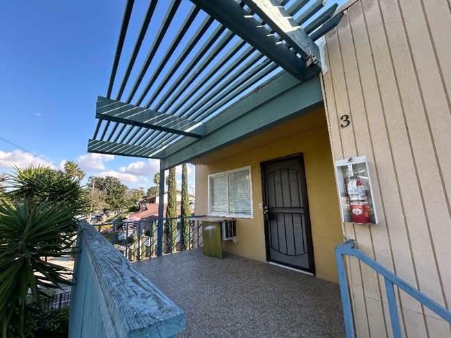 Photo - 2340 W Greenacre Ave Apartment