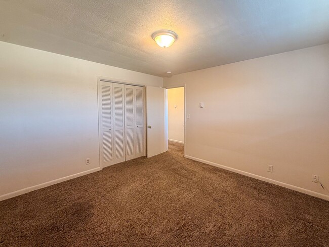 Foto del edificio - 227 24th St SE