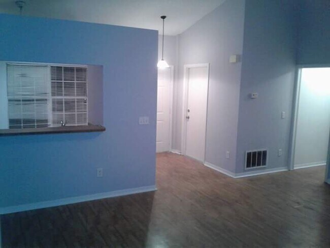 Foto del edificio - Lovely Two Bedroom Home For Rent In great ...
