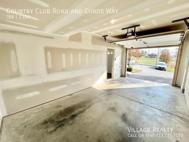 Foto del edificio - 705 Country Club Rd