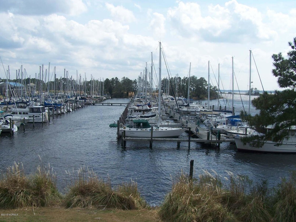 Primary Photo - 2212 Harbourside Dr