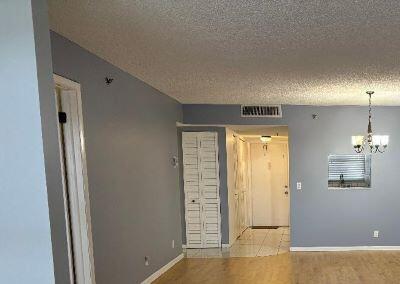 Foto del edificio - 4640 Lucerne Lakes Blvd W