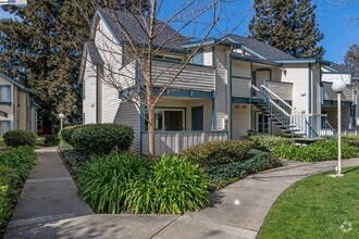 Building Photo - 46804 Winema Common