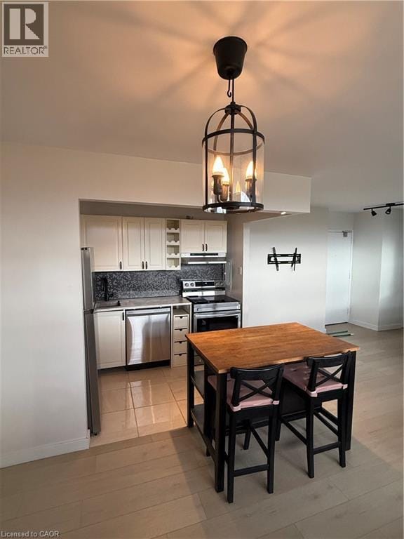 Building Photo - 15 Albright Rd