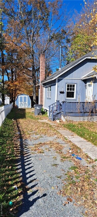 Primary Photo - 5 Inwood St