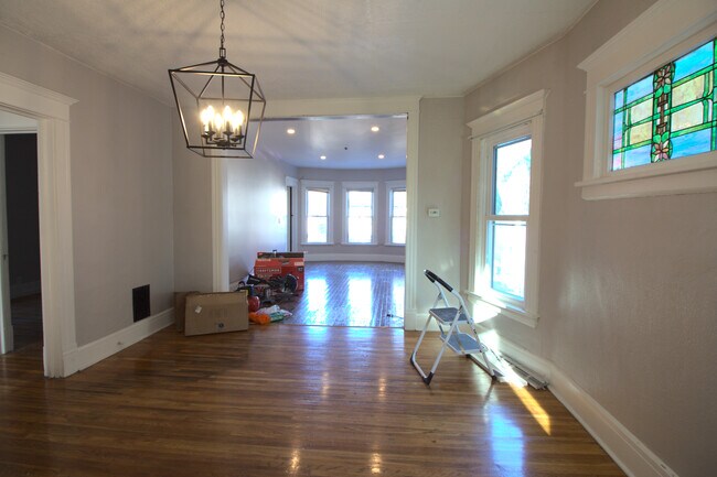 Building Photo - 77 Princeton Pl
