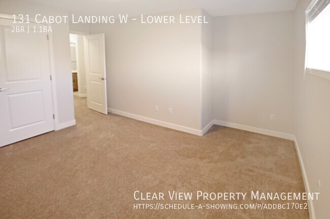 Photo du bâtiment - Gary Station 2 bedroom ground floor!