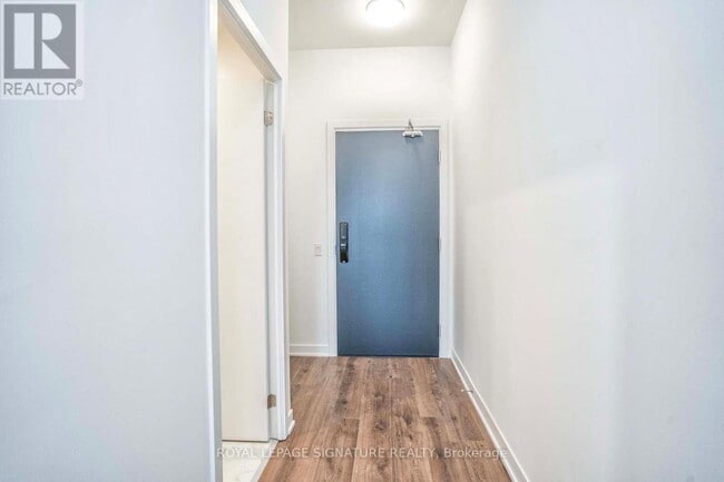 Photo du bâtiment - 405 Dundas St W