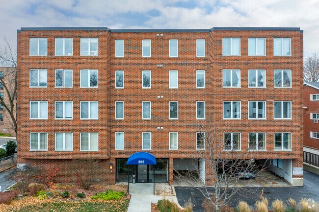 Building Photo - 355 W Miner St
