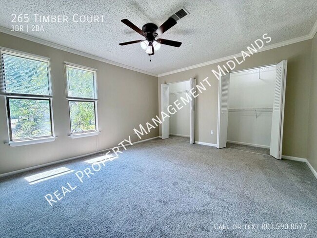 Foto del edificio - 265 Timber Ct