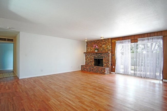 10324 Karen Ave Ne Albuquerque Nm 87111 House For Rent In