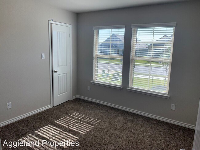 Foto del edificio - 3 br, 2 bath House - 2111 Chief