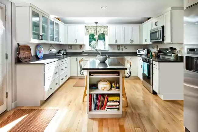 Foto del edificio - 203 Cottage Rd