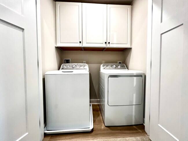 Foto del edificio - 32 Indian Field Ln