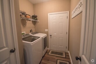 Building Photo - 1886 Carabiner Way