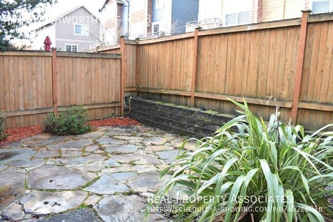 Photo - 9211 Ashworth Ave N House