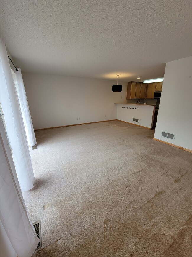 Building Photo - 16156 70th Plz N